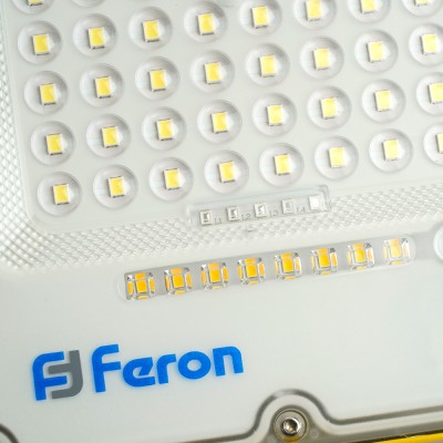 Светодиодный прожектор Feron LL-950 переносной с зарядным устройством IP66 30W 6400K артикул 48675