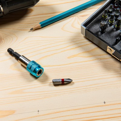 Набор бит, магнитный адаптер, сталь S2, пластиковый кейс, 32 предмета Gross Набор бит, магнитный адаптер, сталь S2, пластиковый кейс, 32 предмета Gross