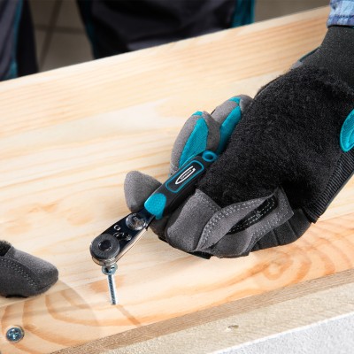 Набор бит и головок торцевых, 1/4, магнитный адаптер, сталь S2, пластиковый кейс, 26 предметов Gross Набор бит и головок торцевых, 1/4, магнитный адаптер, сталь S2, пластиковый кейс, 26 предметов Gross