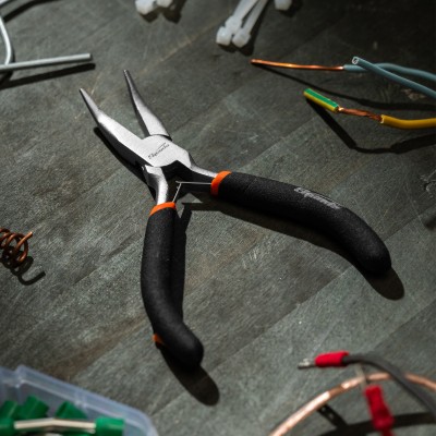 Длинногубцы изогнутые Mini, 130 мм, никелированные, авторазжим Sparta Длинногубцы изогнутые Mini, 130 мм, никелированные, авторазжим Sparta