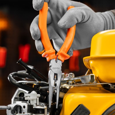 Длинногубцы прямые Classic, 180 мм, шлифованные, пластмассовые рукоятки Sparta