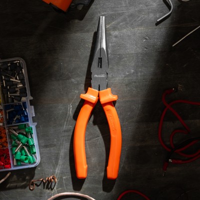 Длинногубцы прямые Classic, 180 мм, шлифованные, пластмассовые рукоятки Sparta