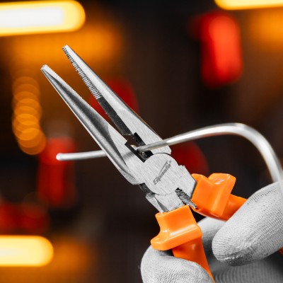 Длинногубцы прямые Classic, 180 мм, шлифованные, пластмассовые рукоятки Sparta