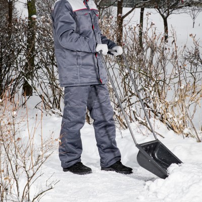 Движок для уборки снега пластиковый, 570 х 470 х 1300 мм, стальная рукоятка, Сибртех