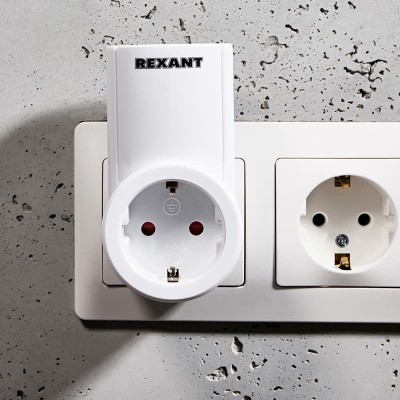 Радиоуправляемая розетка c пультом RX-001 (один пульт, одна розетка) 10А/30м REXANT Радиоуправляемая розетка c пультом RX-001 (один пульт, одна розетка) 10А/30м REXANT
