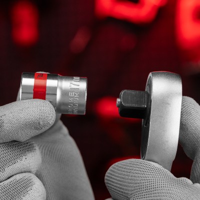 Головка торцевая, 17 мм, шестигранная, CrV, под квадрат 1/2, хромированная Matrix