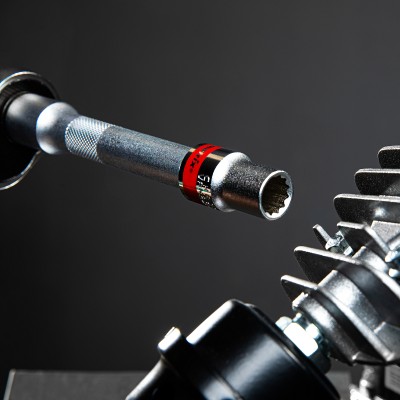 Головка торцевая, 11 мм, двенадцатигранная, CrV, под квадрат 1/2, хромированная Matrix Головка торцевая, 11 мм, двенадцатигранная, CrV, под квадрат 1/2, хромированная Matrix