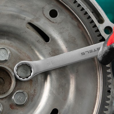 Ключ комбинированный, 18 мм, CrV, матовый хром Stels