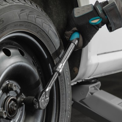 Ключ-трещотка телескопический 1/2", 305-445 мм, CrV, 72 зуба, с быстрым сбросом, хром Gross Ключ-трещотка телескопический 1/2", 305-445 мм, CrV, 72 зуба, с быстрым сбросом, хром Gross