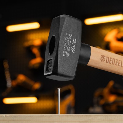 Кувалда, 2000 г, кованая головка, буковая рукоятка Denzel