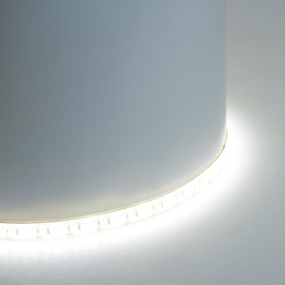 Светодиодная LED лента Feron LS626, 180SMD(2835)/m 17W/m 12V 5000*10*1,22мм 6500К IP65 Артикул 51640
