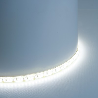 Светодиодная LED лента Feron LS626, 180SMD(2835)/m 17W/m 12V 5000*10*1,22мм 6500К IP65 Артикул 51640