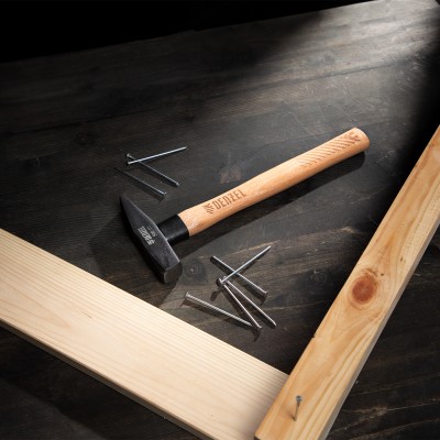 Молоток слесарный, 500 г, кованый квадратный боек, буковая рукоятка Denzel