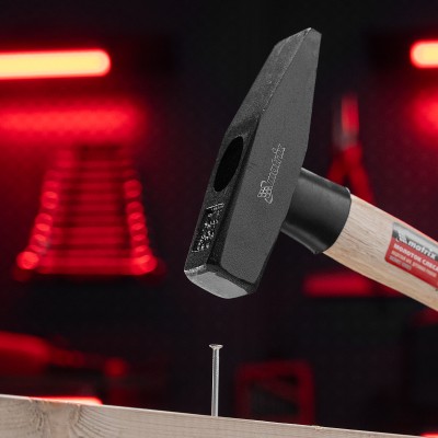 Молоток слесарный, 500 г, квадратный боек, деревянная рукоятка Matrix Молоток слесарный, 500 г, квадратный боек, деревянная рукоятка Matrix