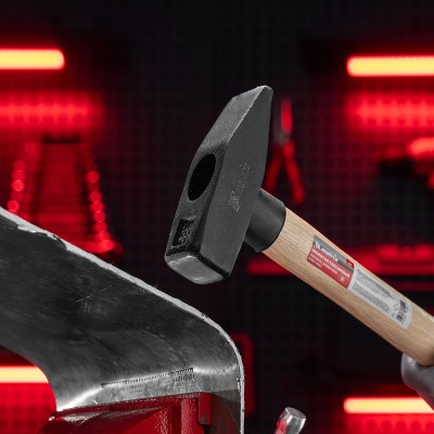 Молоток слесарный, 800 г, квадратный боек, деревянная рукоятка Matrix Молоток слесарный, 800 г, квадратный боек, деревянная рукоятка Matrix