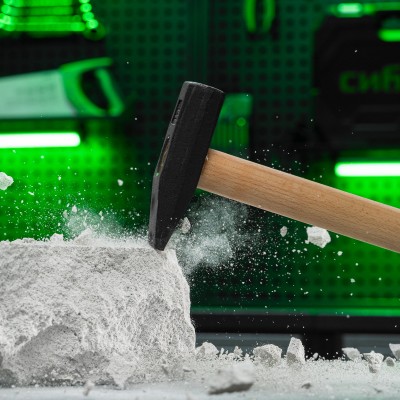 Молоток слесарный 800 г, квадратный боек, деревянная рукоятка Сибртех