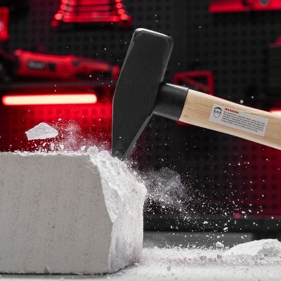 Молоток слесарный, 1500 г, квадратный боек, деревянная рукоятка Matrix Молоток слесарный, 1500 г, квадратный боек, деревянная рукоятка Matrix