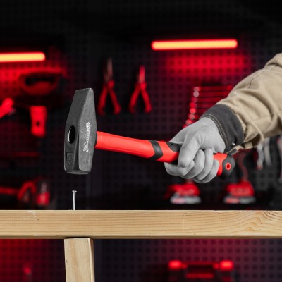 Молоток слесарный, 1000 г, фибергласовая обрезиненная рукоятка Matrix Молоток слесарный, 1000 г, фибергласовая обрезиненная рукоятка Matrix