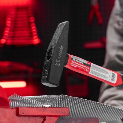 Молоток слесарный, 400 г, фибергласовая обрезиненная рукоятка Matrix