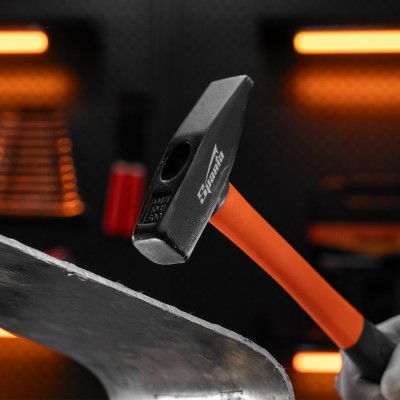 Молоток слесарный, 500 г, фибергласовая обрезиненная рукоятка Sparta