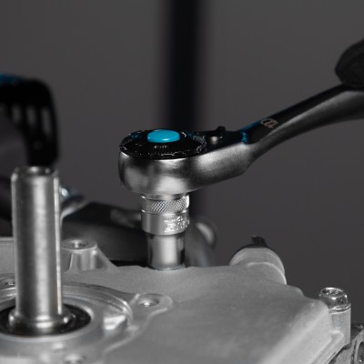 Набор торцевых головок, трещотка 120 зубьев, 1/2", 1/4", CrV, 41 предмет Gross Набор торцевых головок, трещотка 120 зубьев, 1/2", 1/4", CrV, 41 предмет Gross