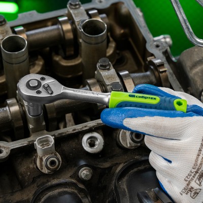 Набор инструментов, 1/2", 1/4", пластиковый кейс, 82 предмета Сибртех