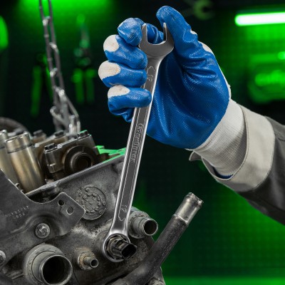 Набор инструментов, 1/2", 1/4", пластиковый кейс, 82 предмета Сибртех