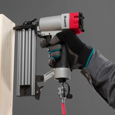 Нейлер пневматический для гвоздей от 10 до 50 мм Matrix Нейлер пневматический для гвоздей от 10 до 50 мм Matrix