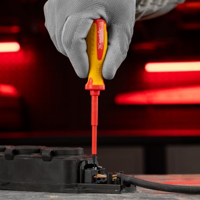 Отвертка Insulated, SL3 x 80 мм, CrMo, до 1000 В, двухкомпонентная рукоятка Matrix Professional Отвертка Insulated, SL3 x 80 мм, CrMo, до 1000 В, двухкомпонентная рукоятка Matrix Professional