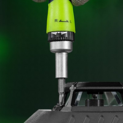 Отвертка реверсивная для точных работ с набором бит и торцевых головок, 32 предмета, CrV Сибртех Отвертка реверсивная для точных работ с набором бит и торцевых головок, 32 предмета, CrV Сибртех