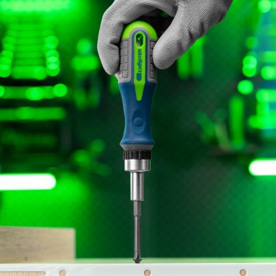 Отвертка реверсивная с набором бит и торцевых головок, 25 шт, CrV, чехол Сибртех Отвертка реверсивная с набором бит и торцевых головок, 25 шт, CrV, чехол Сибртех