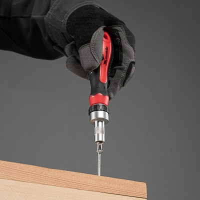 Отвертка реверсивная с набором бит и насадок торцевых, CrV, 1/4, 16 шт Matrix Отвертка реверсивная с набором бит и насадок торцевых, CrV, 1/4, 16 шт Matrix