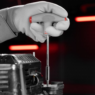 Отвертка с Т-образной эргономичной ручкой и набором бит, 11 шт, CrV Matrix Отвертка с Т-образной эргономичной ручкой и набором бит, 11 шт, CrV Matrix