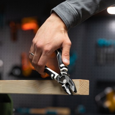 Плоскогубцы комбинированные 210 мм, усиленная система, Pro Matrix Плоскогубцы комбинированные 210 мм, усиленная система, Pro Matrix