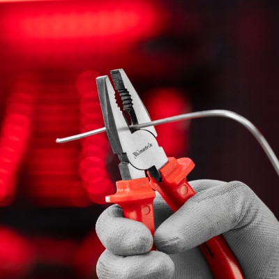 Плоскогубцы Econom, 200 мм, шлифованные, пластмассовые рукоятки Matrix Плоскогубцы Econom, 200 мм, шлифованные, пластмассовые рукоятки Matrix