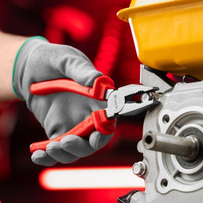 Плоскогубцы Econom, 200 мм, шлифованные, пластмассовые рукоятки Matrix Плоскогубцы Econom, 200 мм, шлифованные, пластмассовые рукоятки Matrix