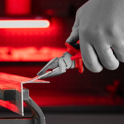 Плоскогубцы Nickel, 160 мм, никелированные, двухкомпонентные рукоятки Matrix Плоскогубцы Nickel, 160 мм, никелированные, двухкомпонентные рукоятки Matrix