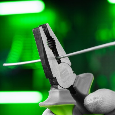 Плоскогубцы комбинированные, 200 мм, фосфатирование, трехкомпонентные рукоятки Сибртех