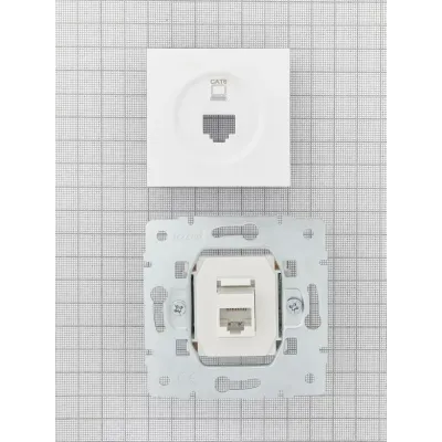 VESNA Розетка компьютерная Cat 6   белый
