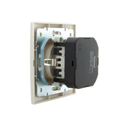 MIRA Розетка сз + USB разъём кремовый