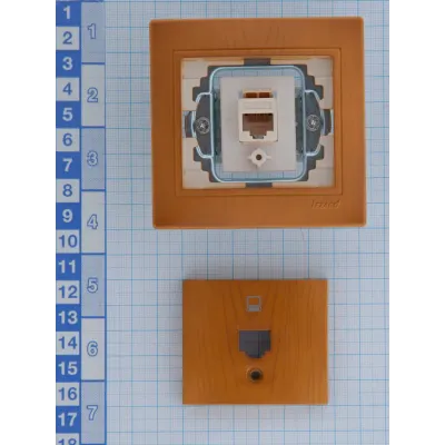 MIRA Розетка компьютерная RJ45Cat 5e   ольха