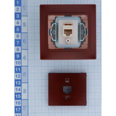 MIRA Розетка компьютерная RJ45Cat 5e   вишня