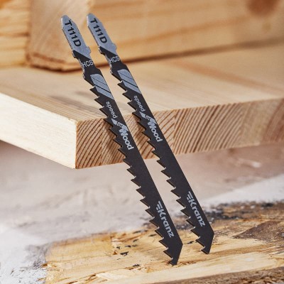 Пилка для электролобзика по дереву T111D 100 мм 6 зубьев на дюйм 6-60 мм (2 шт./уп.) Kranz Пилка для электролобзика по дереву T111D 100 мм 6 зубьев на дюйм 6-60 мм (2 шт./уп.) Kranz