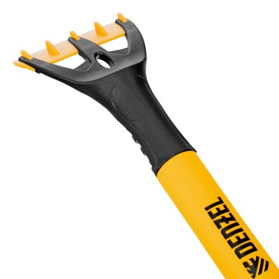 Щетка-сметка для снега со скребком 600 мм Denzel