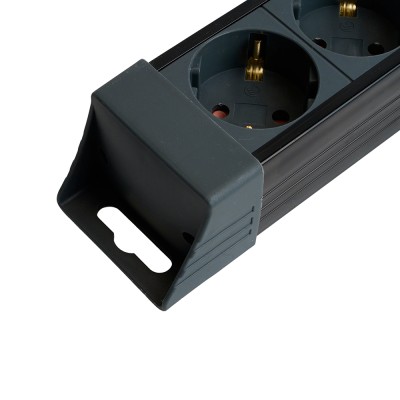 HM22-41-03 Сетевой фильтр 4-местный с/з 3x1мм2, 3 м, 250В, 16А, серия Techno, черный HM22-41-03 Сетевой фильтр 4-местный с/з 3x1мм2, 3 м, 250В, 16А, серия Techno, черный