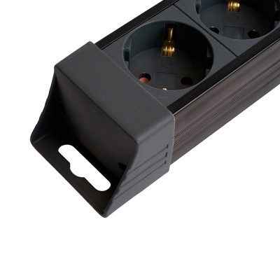 HM22-61-02 Сетевой фильтр 6-местный с/з 3x1мм2, 1,8 м, 250В, 16А, серия Techno, черный