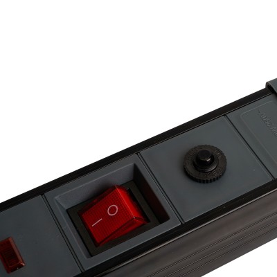 HM22-61-02 Сетевой фильтр 6-местный с/з 3x1мм2, 1,8 м, 250В, 16А, серия Techno, черный