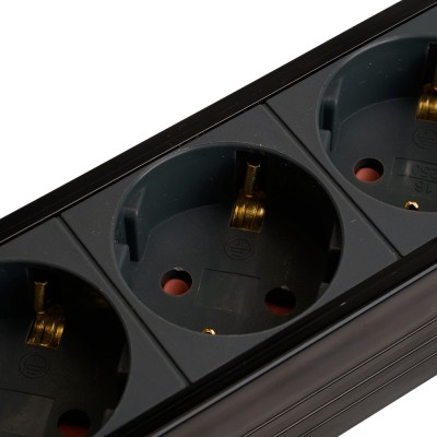 HM22-61-05 Сетевой фильтр 6-местный с/з 3x1мм2, 5 м, 250В, 16А, серия Techno, черный