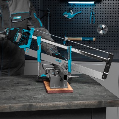 Стусло прецизионное, пила 550 мм, две прижимные струбцины Gross Стусло прецизионное, пила 550 мм, две прижимные струбцины Gross