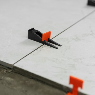 Система выравнивания плитки (СВП) комплект: зажимы, клинья (50/50 шт) упаковка ведро Сибртех Система выравнивания плитки (СВП) комплект: зажимы, клинья (50/50 шт) упаковка ведро Сибртех